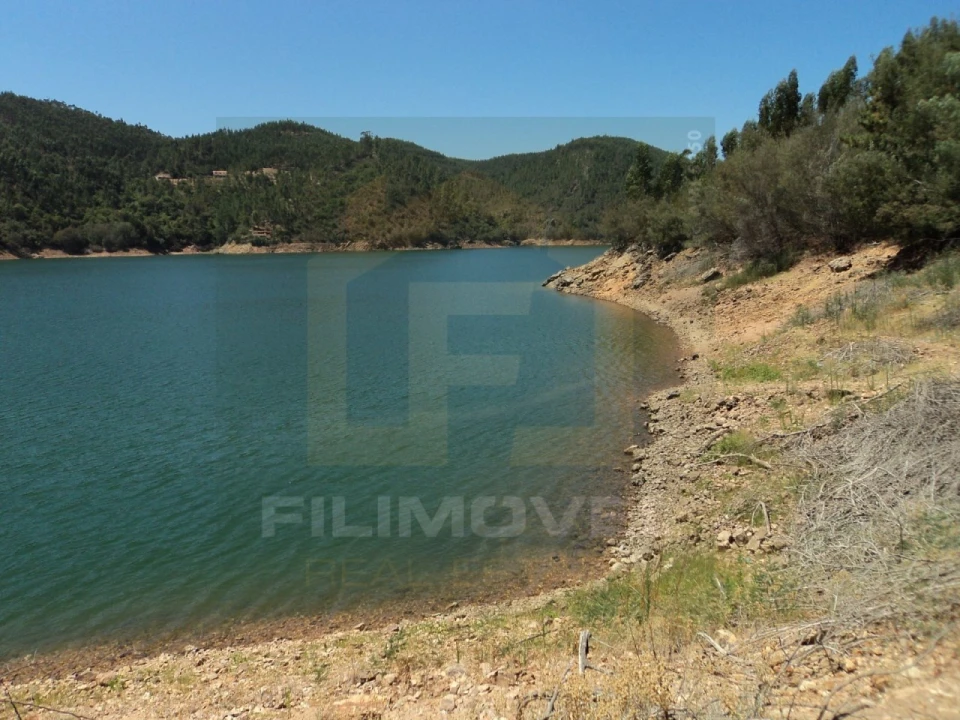 Terreno para Venda em Vila de Rei Foto 5