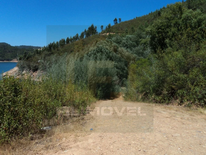Terreno para Venda em Vila de Rei Foto 3
