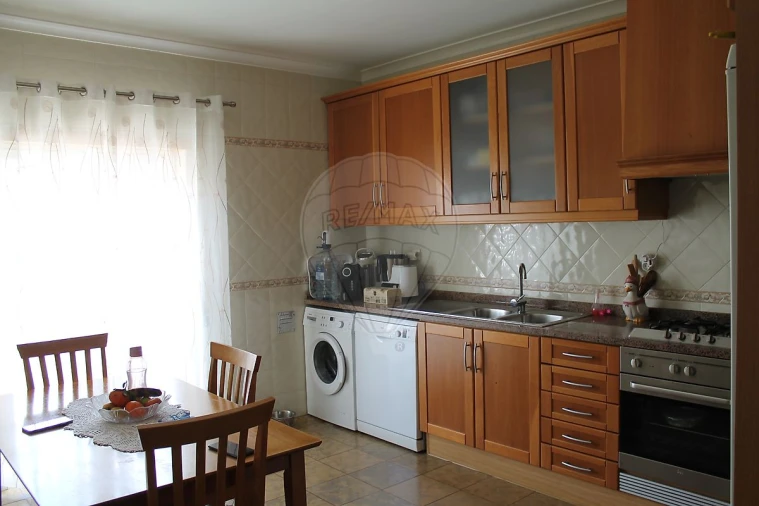 Moradia T3 para Venda em Aveiras de Baixo Foto 8