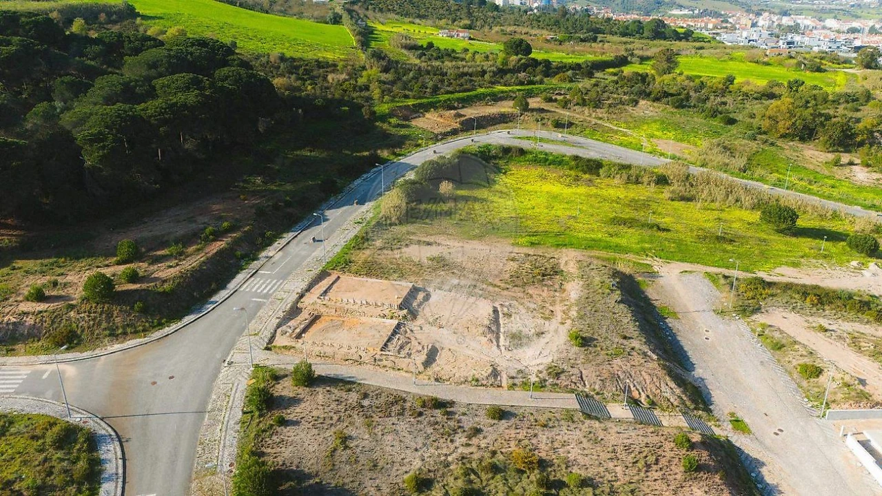 Terreno para Venda em Alenquer (Santo Estêvão e Triana) Foto 2