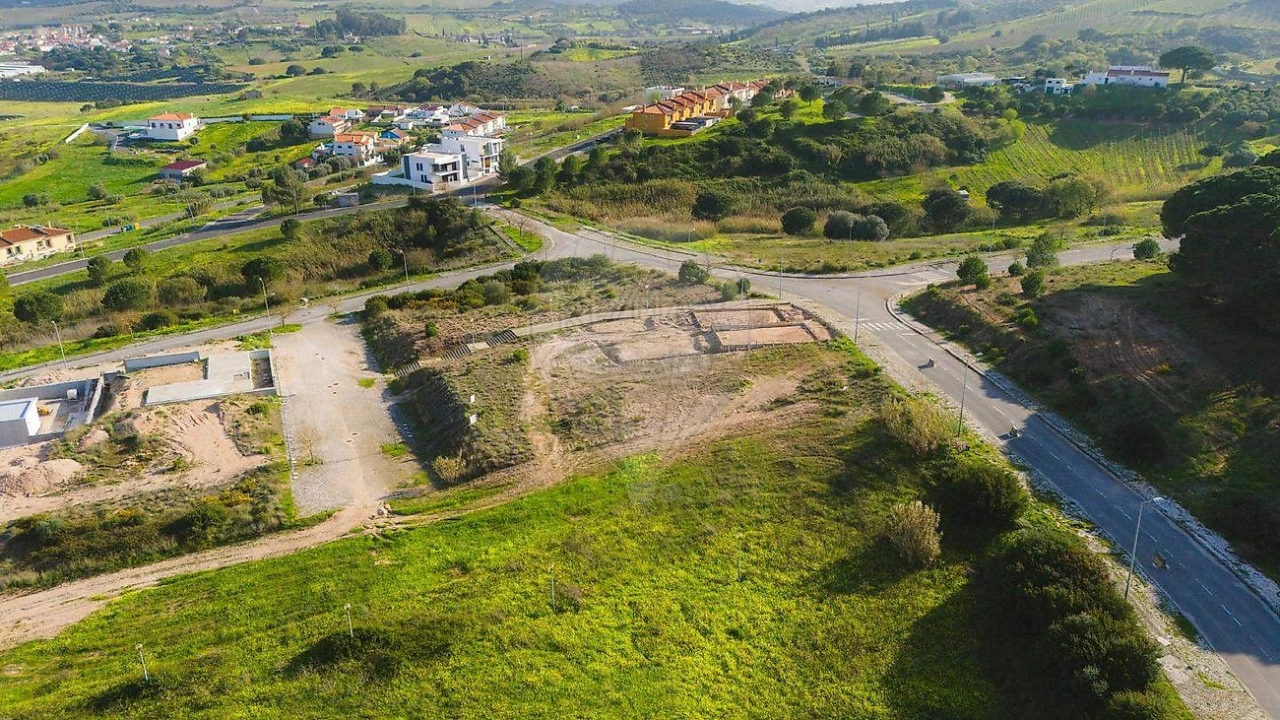 Terreno para Venda em Alenquer (Santo Estêvão e Triana) Foto 1