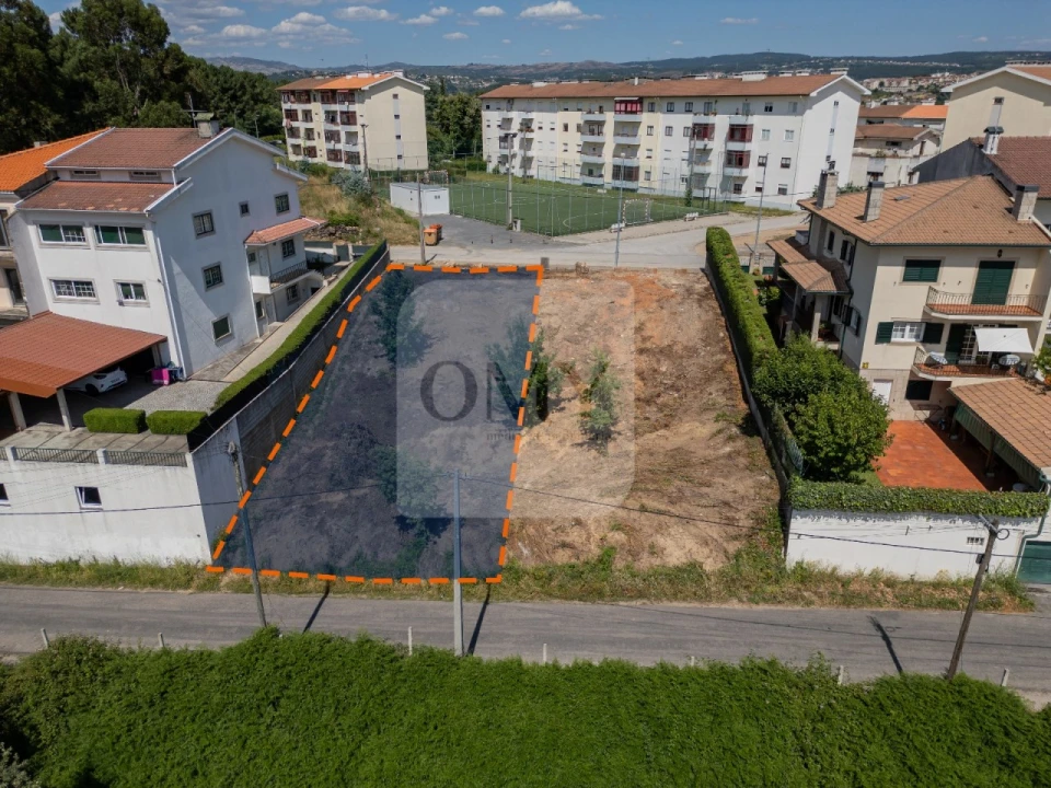 Terreno para Venda em Lordelo Foto 4
