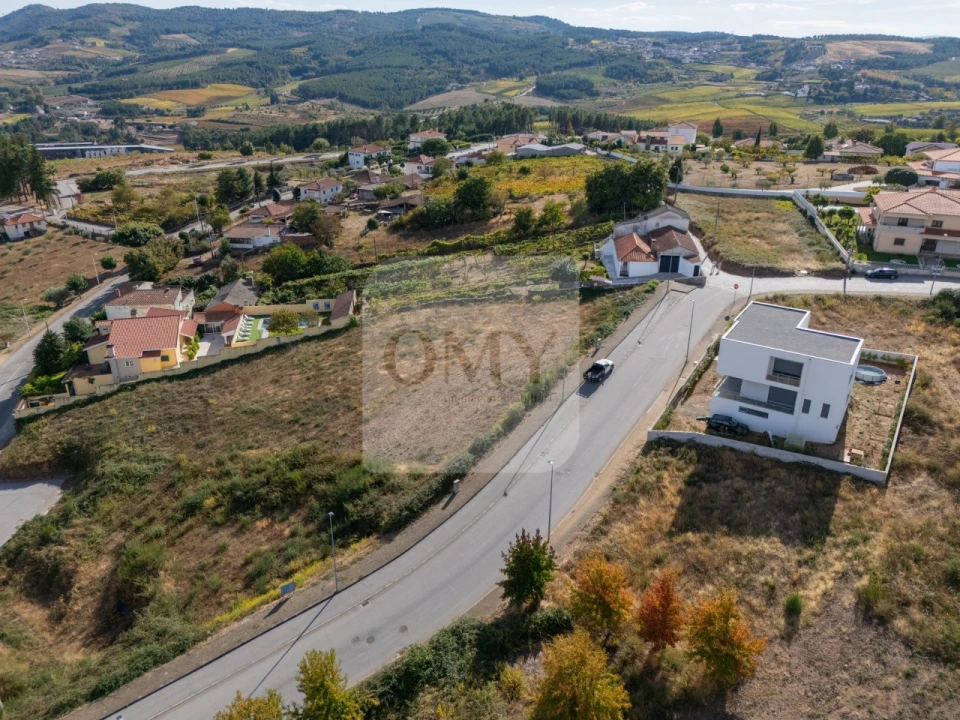 Terreno para Venda em Sabrosa Foto 3