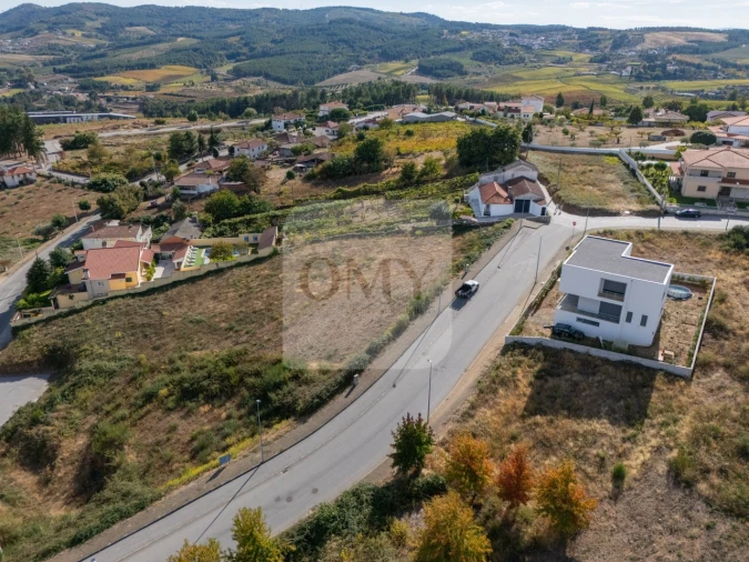 Terreno para Venda em Sabrosa Foto 3