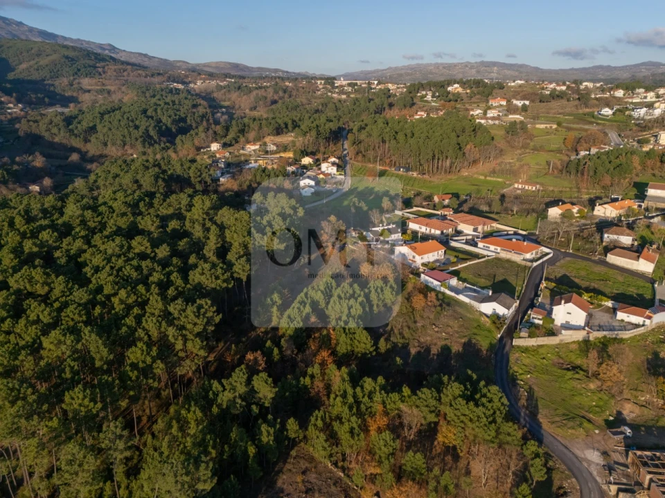 Terreno para Venda em Adoufe e Vilarinho de Samardã Foto 15