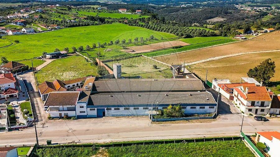 Armazém para Venda em Marmeleira e Assentiz