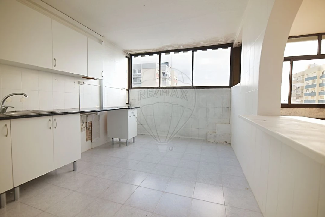 Apartamento T3 para Venda em Santo Antonio da Charneca Foto 9