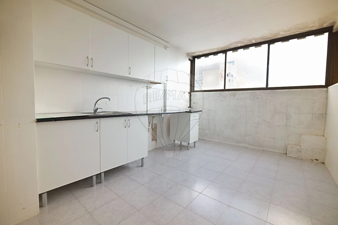 Apartamento T3 para Venda em Santo Antonio da Charneca Foto 7