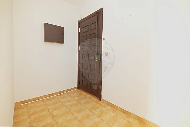 Apartamento T3 para Venda em Santo Antonio da Charneca Foto 3