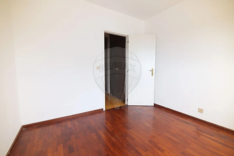 Apartamento T3 para Venda em Santo Antonio da Charneca Foto 6