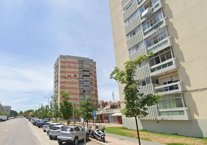 Apartamento T3 para Venda em Santo Antonio da Charneca Foto 3