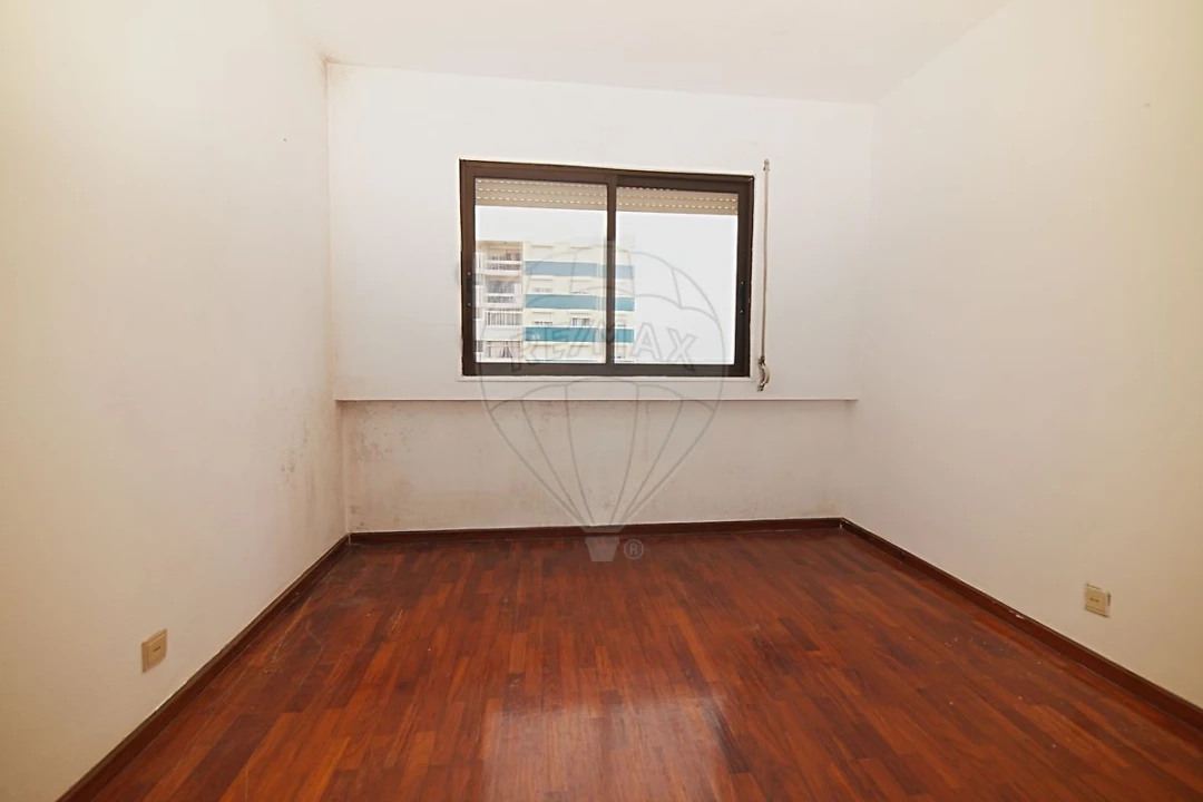 Apartamento T3 para Venda em Santo Antonio da Charneca Foto 23
