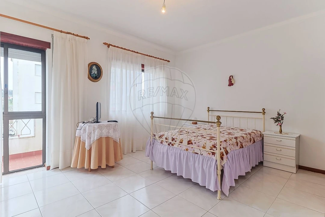 Apartamento T1 para Venda em Buarcos Foto 1