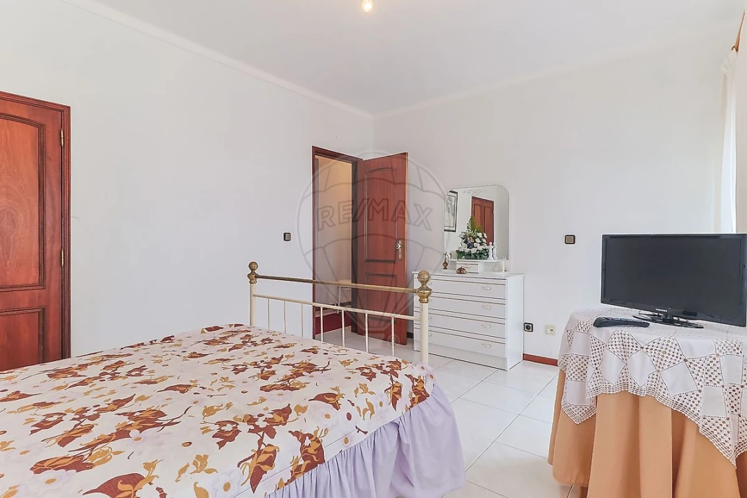 Apartamento T1 para Venda em Buarcos Foto 7