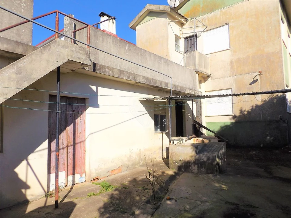 Moradia T2 para Venda em Tavarede Foto 2