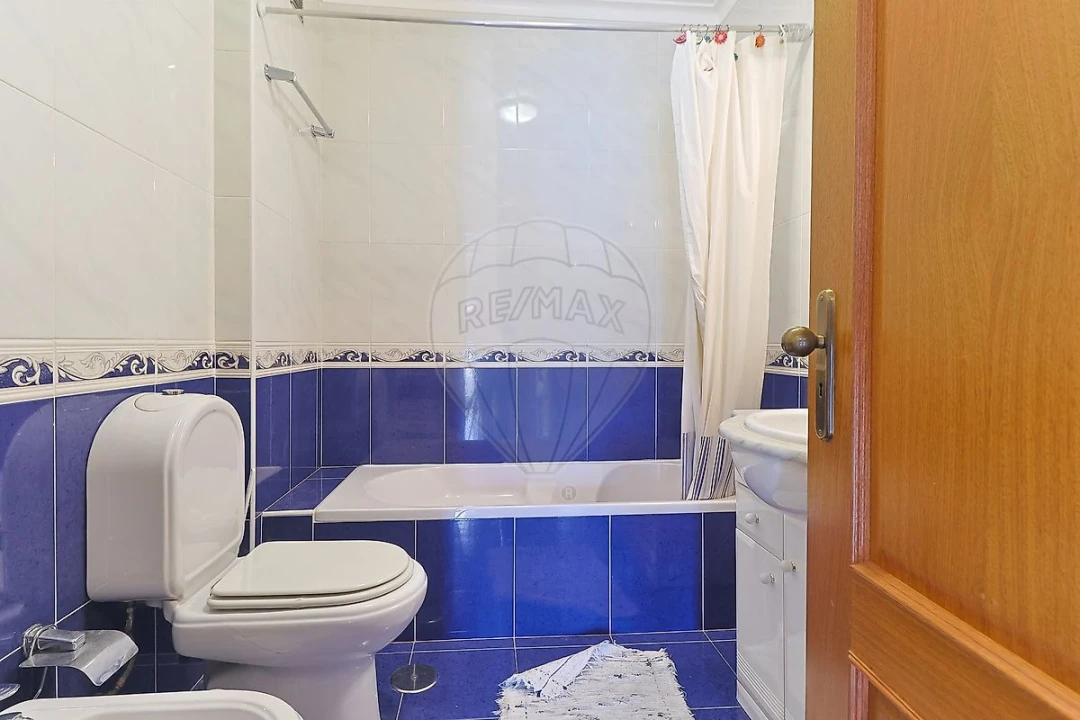 Apartamento T2 para Arrendamento em Tavarede Foto 18