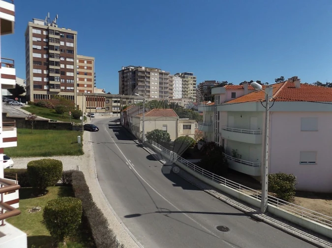 Apartamento T2 para Arrendamento em Tavarede Foto 21