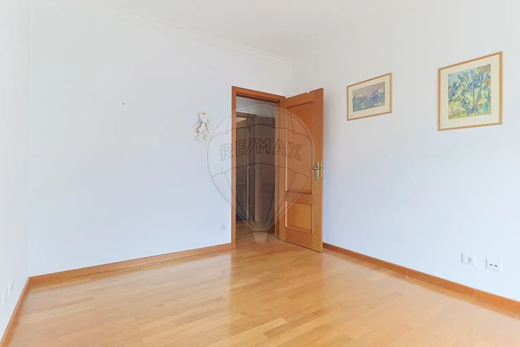 Apartamento T2 para Arrendamento em Tavarede Foto 2