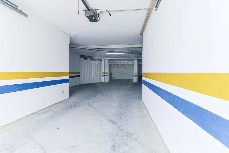 Apartamento T2 para Arrendamento em Tavarede Foto 6