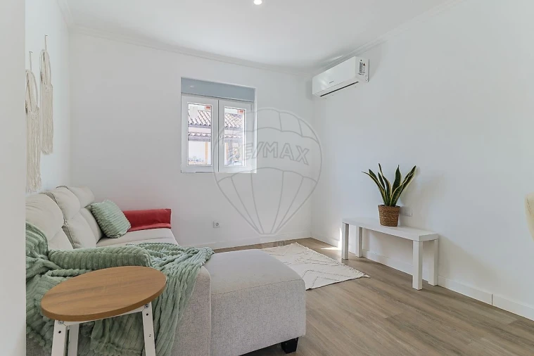 Moradia T2 para Venda em Poiares (Santo Andre) Foto 10