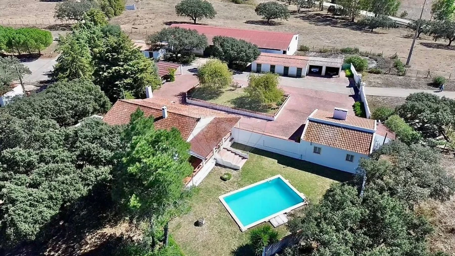 Moradia T4 para Venda em Bacelo e Senhora da Saúde