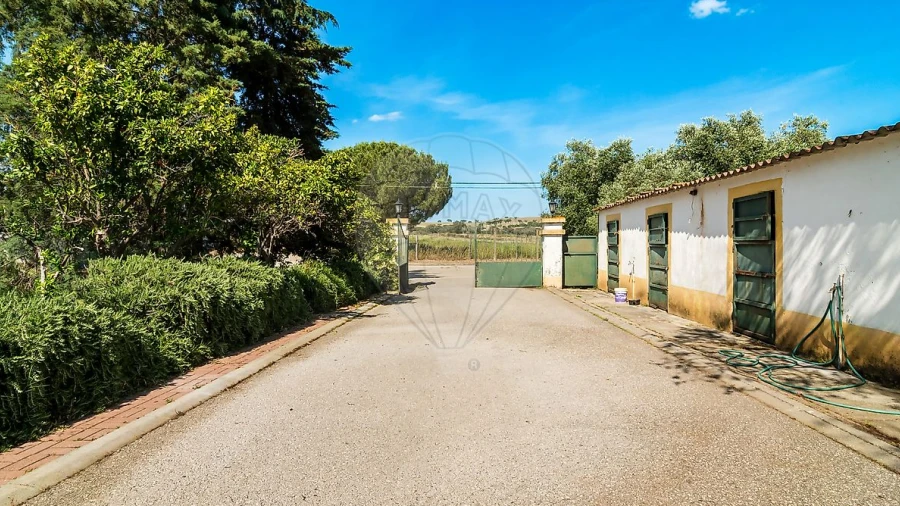Moradia T4 para Venda em Bacelo e Senhora da Saúde