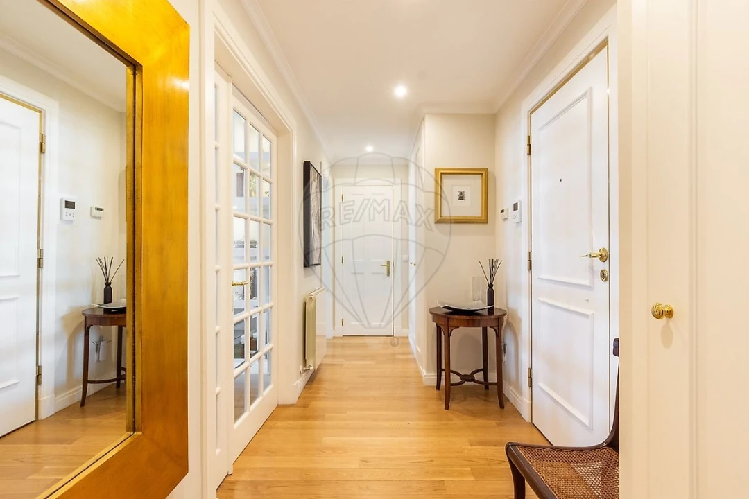 Apartamento T2 para Venda em Cascais e Estoril Foto 2