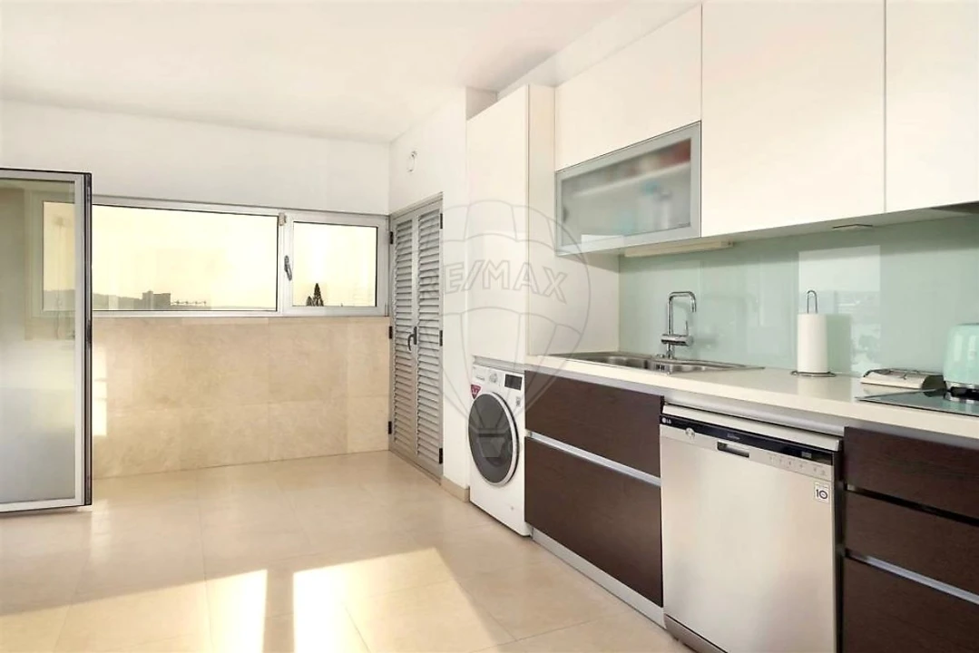 Apartamento T3 para Venda em Algés, Linda-A-Velha e Cruz Quebrada-Dafundo Foto 6