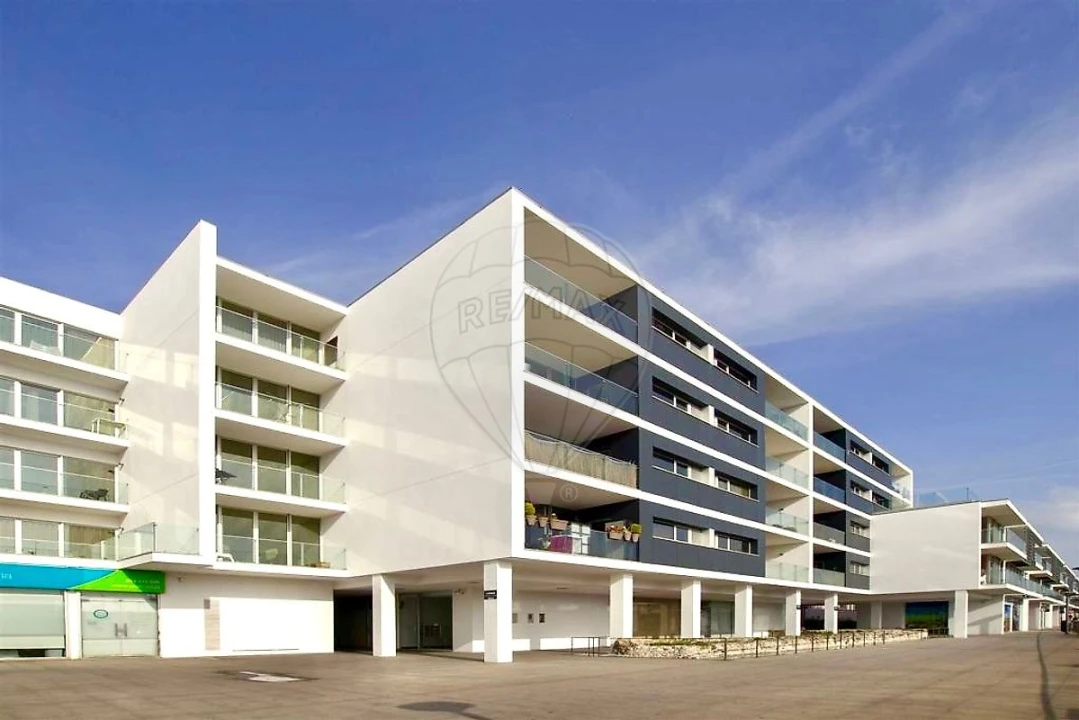 Apartamento T3 para Venda em Algés, Linda-A-Velha e Cruz Quebrada-Dafundo Foto 1