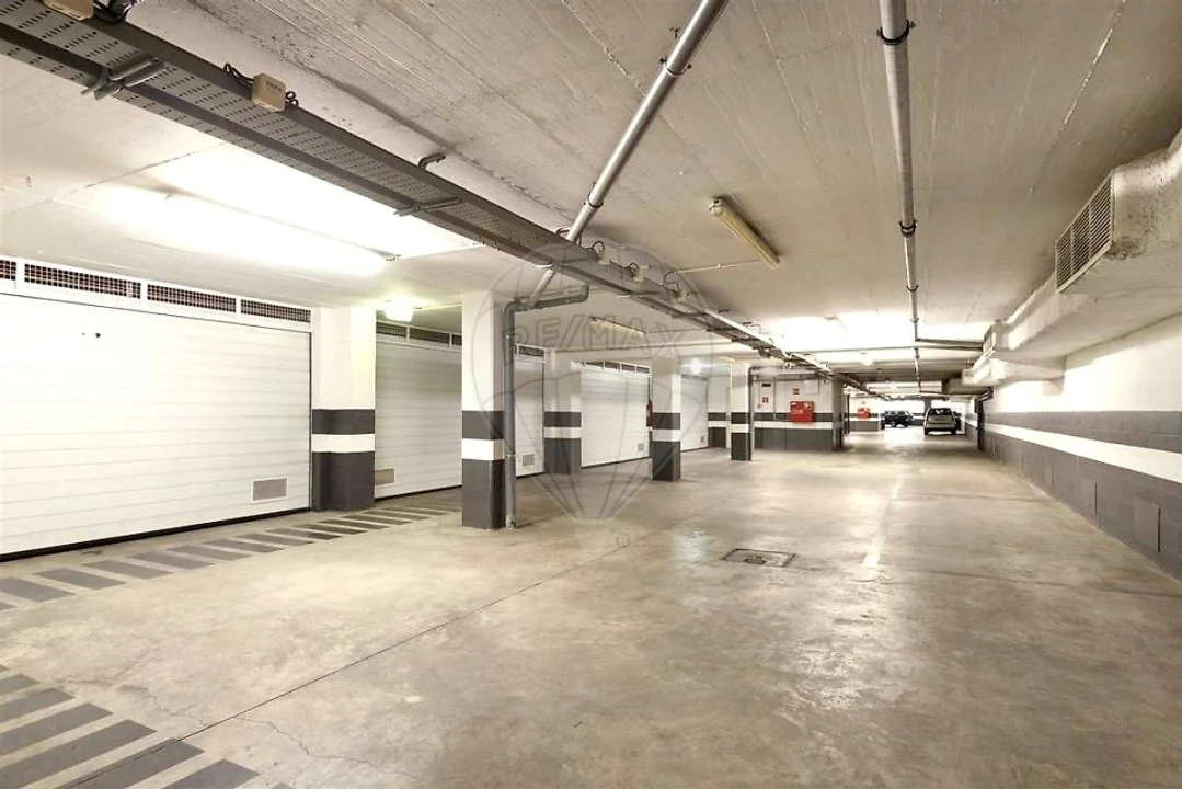 Apartamento T3 para Venda em Algés, Linda-A-Velha e Cruz Quebrada-Dafundo Foto 4