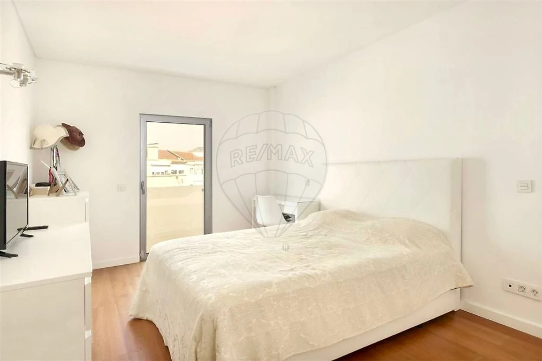 Apartamento T3 para Venda em Algés, Linda-A-Velha e Cruz Quebrada-Dafundo Foto 13