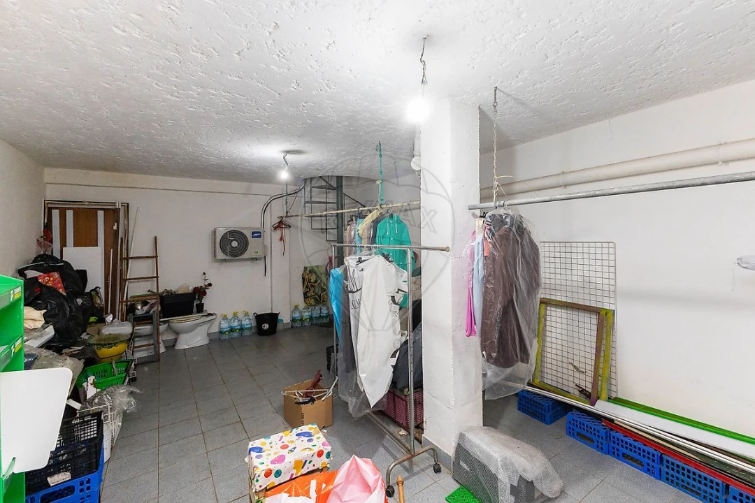 Negócio para Venda em Mindelo Foto 22