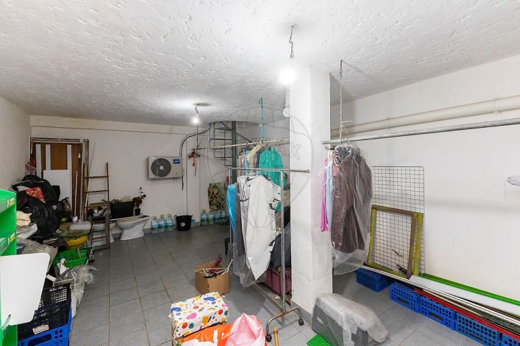 Negócio para Venda em Mindelo Foto 22