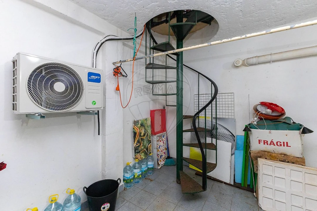 Negócio para Venda em Mindelo Foto 15