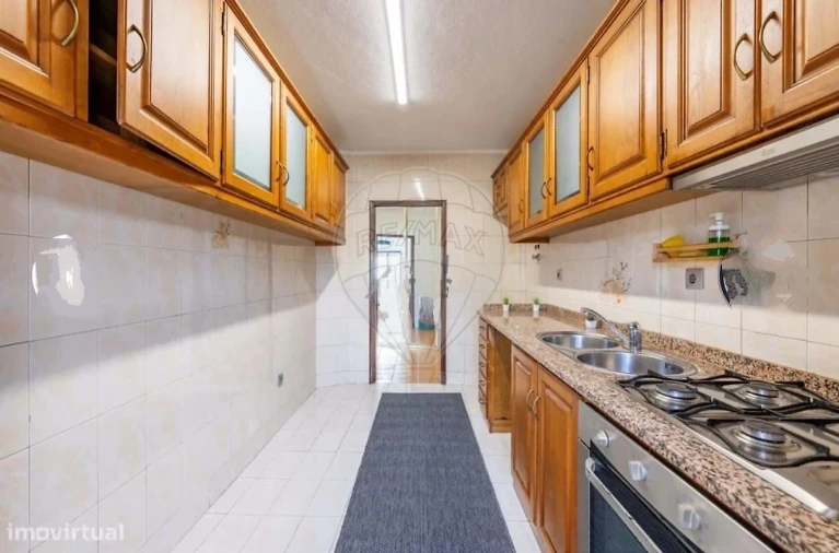 Apartamento T2 para Venda em Valongo Foto 6