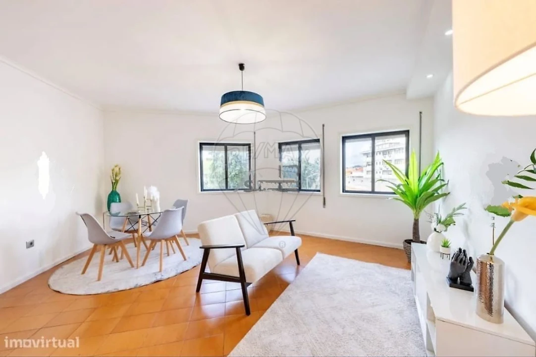 Apartamento T2 para Venda em Valongo Foto 2