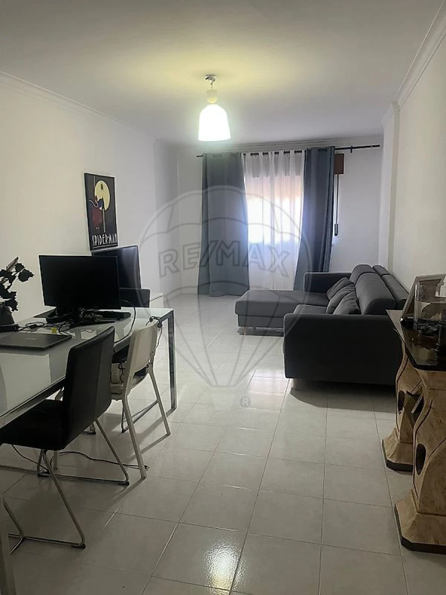 Apartamento T3 para Venda em Cacém e São Marcos Foto 7