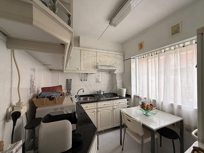 Apartamento T2 para Arrendamento em Encosta do Sol Foto 1
