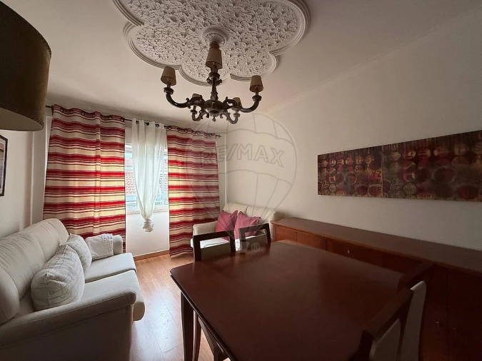 Apartamento T2 para Arrendamento em Encosta do Sol Foto 2