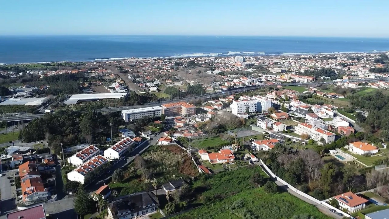 Moradia T10 para Venda em Arcozelo Foto 48