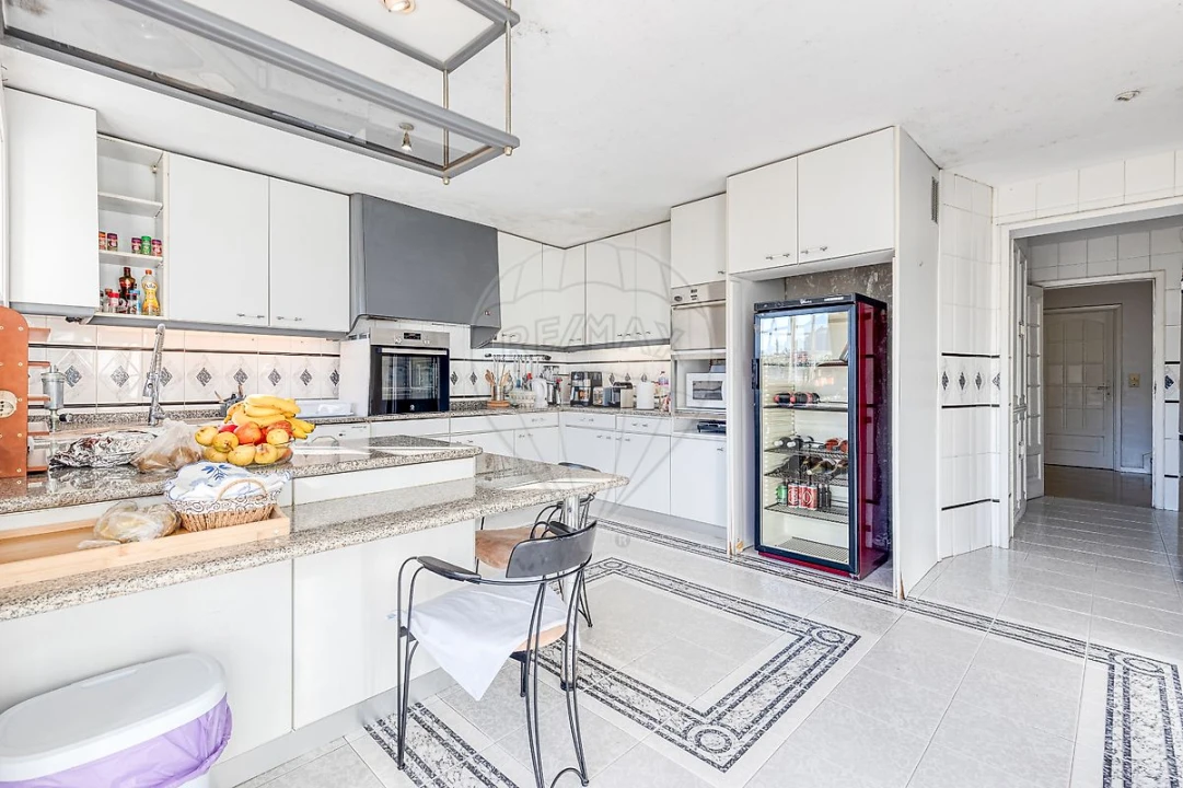 Moradia T10 para Venda em Arcozelo Foto 24