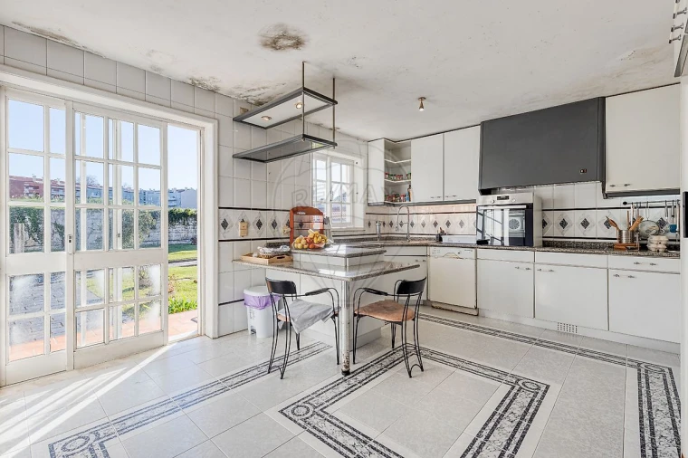 Moradia T10 para Venda em Arcozelo Foto 23