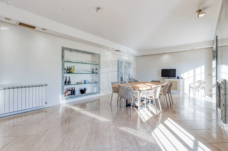 Moradia T10 para Venda em Arcozelo Foto 20