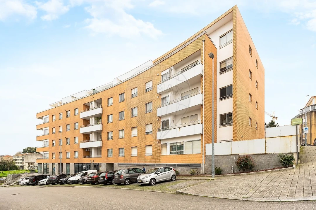 Apartamento T3 para Venda em Campanhã Foto 4