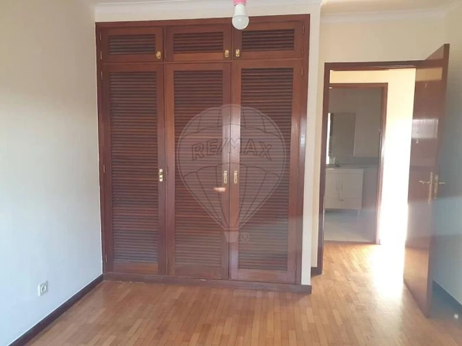 Apartamento T2 para Venda em Aldoar, Foz do Douro e Nevogilde Foto 2