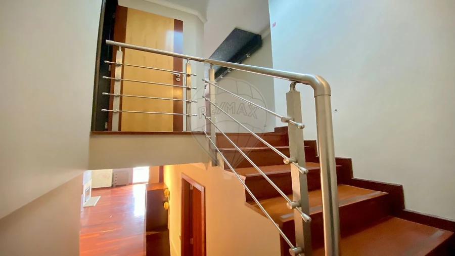 Apartamento T5 para Venda em Cedofeita, Santo Ildefonso, Sé, Miragaia, São Nicolau e Vitória Foto 23