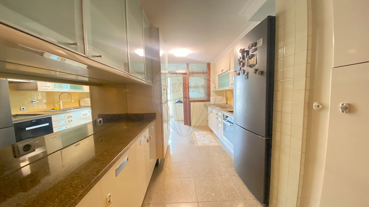 Apartamento T5 para Venda em Cedofeita, Santo Ildefonso, Sé, Miragaia, São Nicolau e Vitória Foto 19