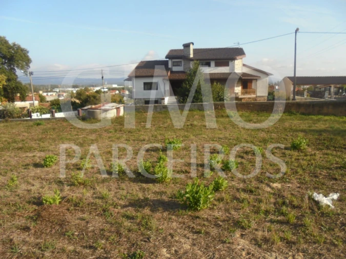 Terreno para Venda em Barrô e Aguada de Baixo Foto 2