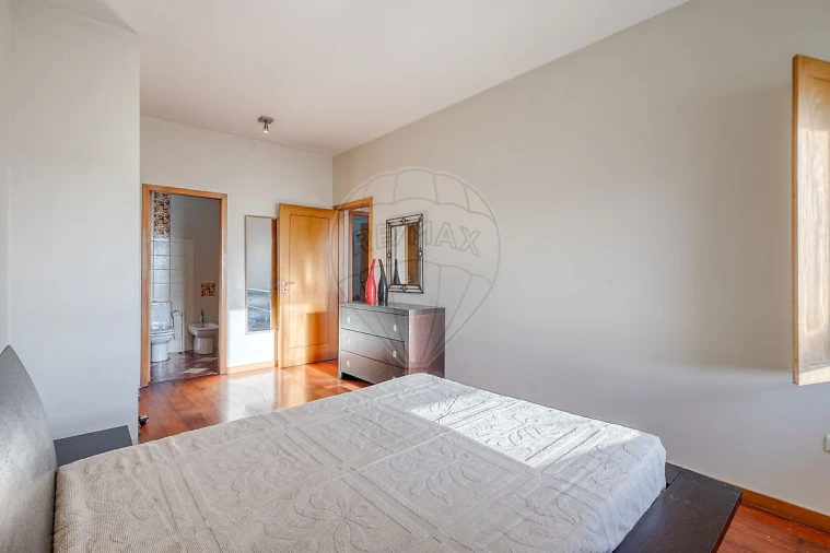 Apartamento T2 para Venda em São Felix da Marinha Foto 3