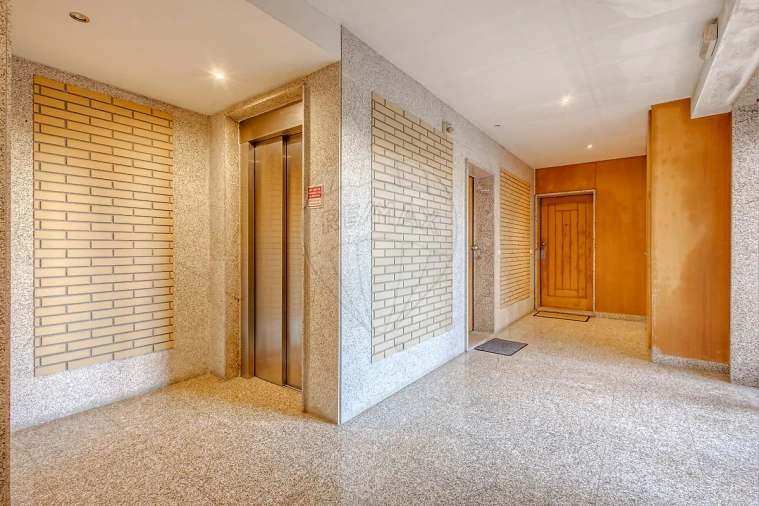 Apartamento T2 para Venda em São Felix da Marinha Foto 22